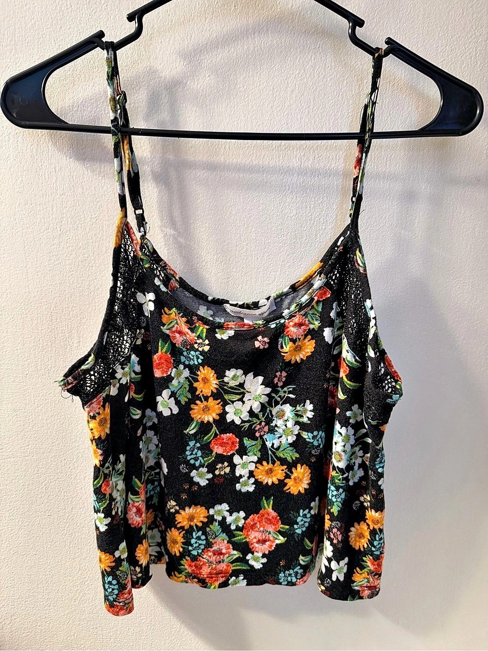 Ambiance Apparel Floral Lace Trim Camisole in Black & Multicolor Large